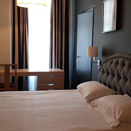 Hotel Aviation Saint-Gilles Экстерьер фото