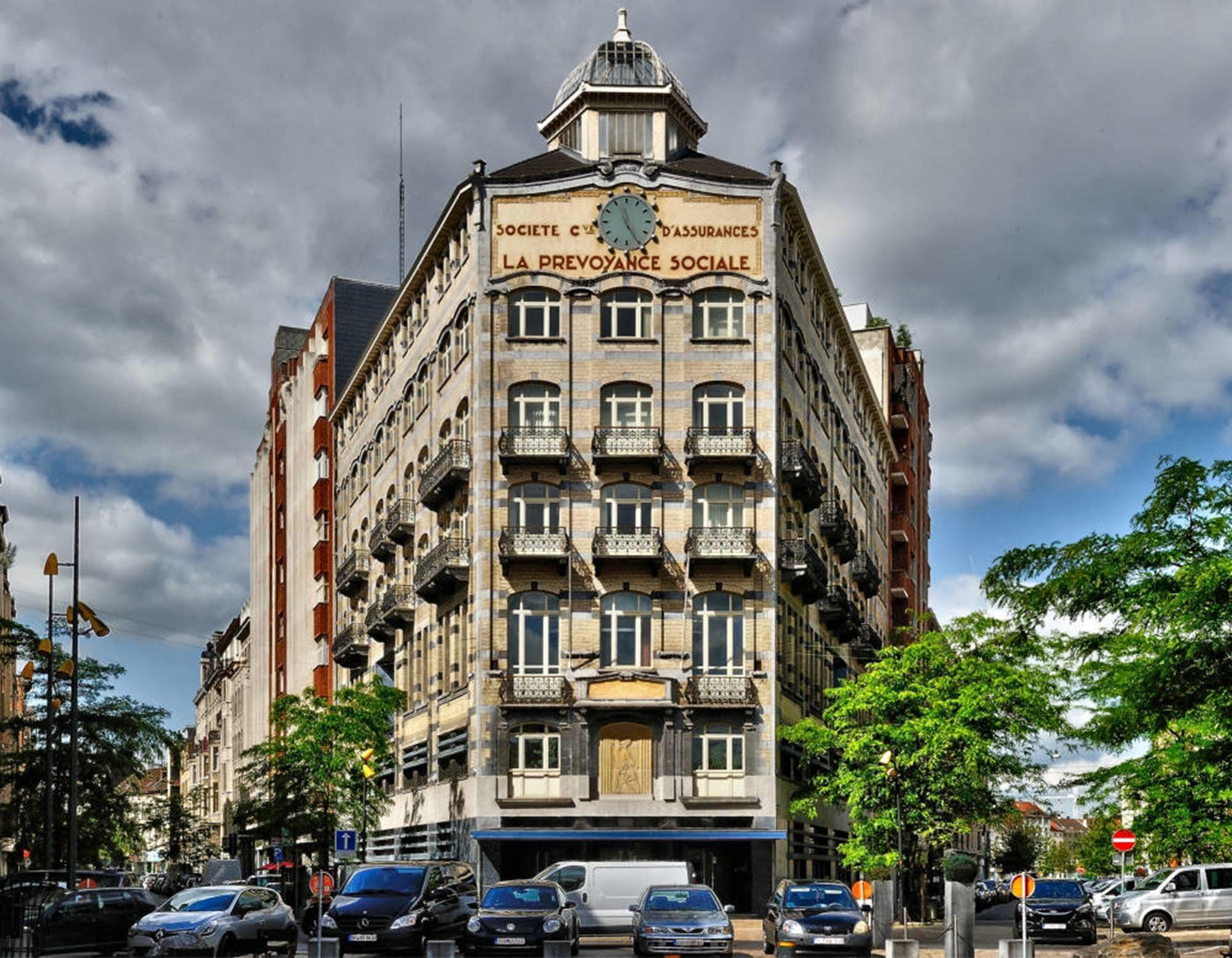 Hotel Aviation Saint-Gilles Экстерьер фото
